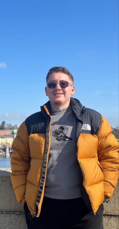 photo_5863808421784652950_y